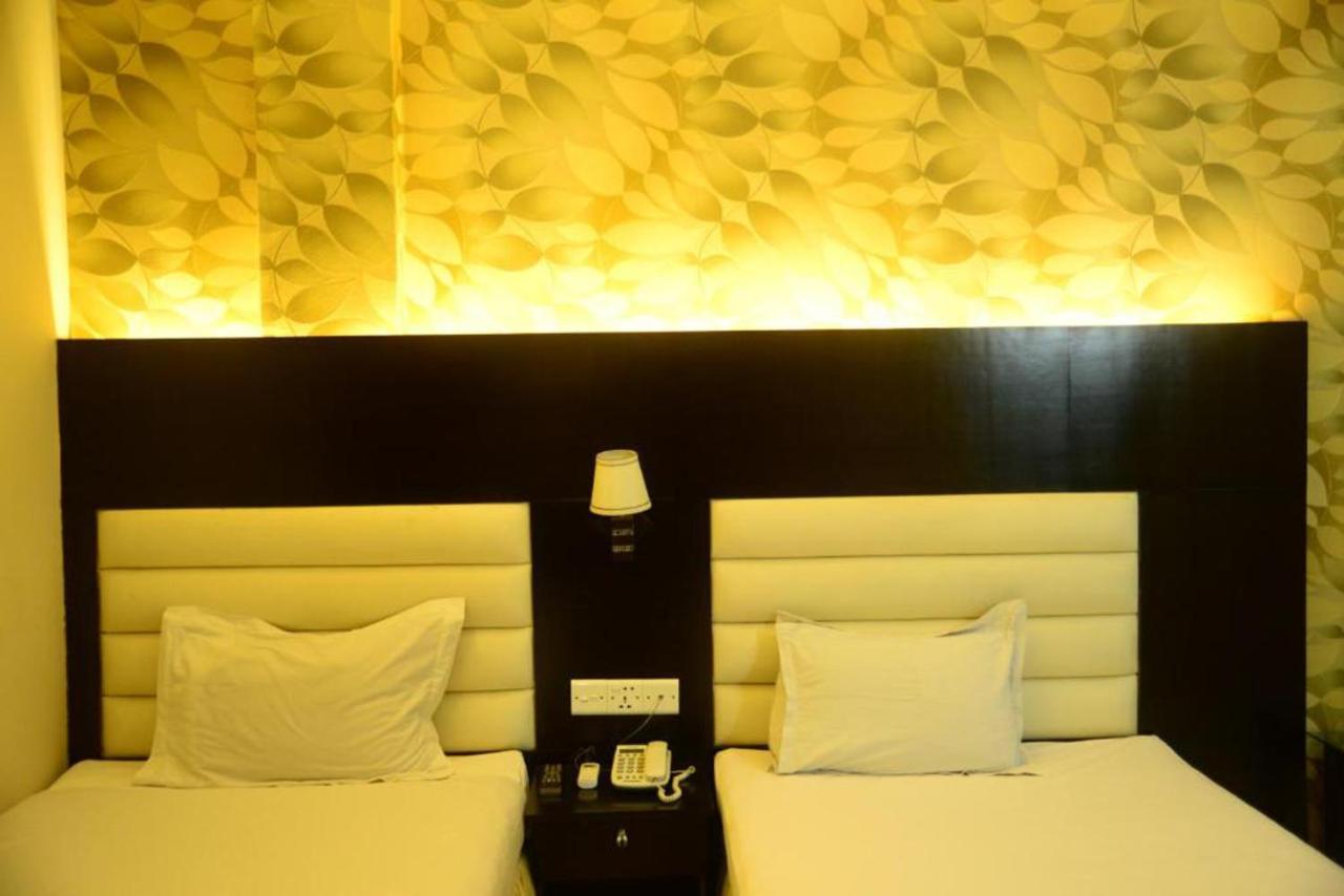 Hotel Royal Living Hotel & Suites Chittagong Esterno foto