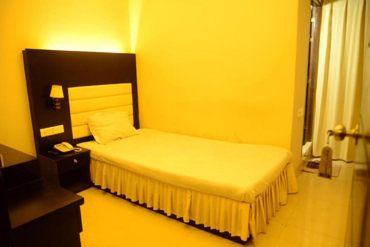 Hotel Royal Living Hotel & Suites Chittagong Esterno foto