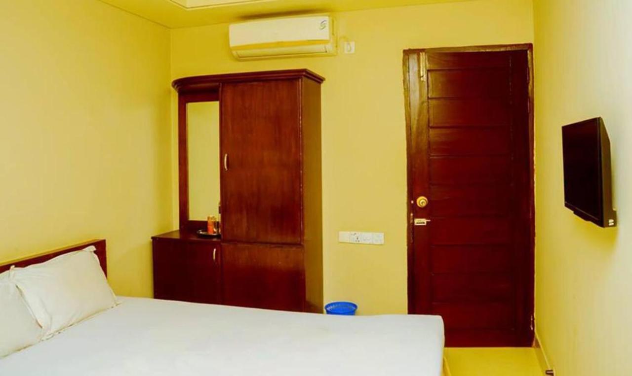 Hotel Royal Living Hotel & Suites Chittagong Esterno foto