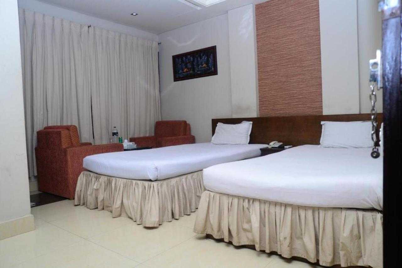 Hotel Royal Living Hotel & Suites Chittagong Esterno foto